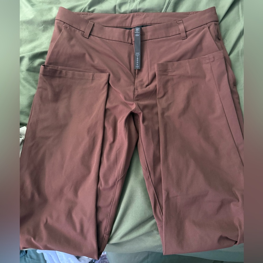 Lululemon brown pants